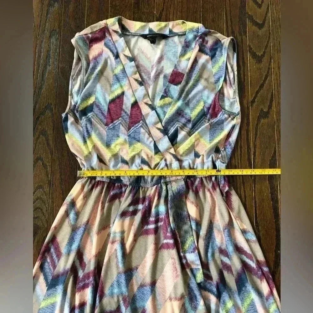 bcbgmaxazria Women’s M Geometric Sleeveless Deep V-Neck Flowy Dress - EUC!! - Picture 11 of 12